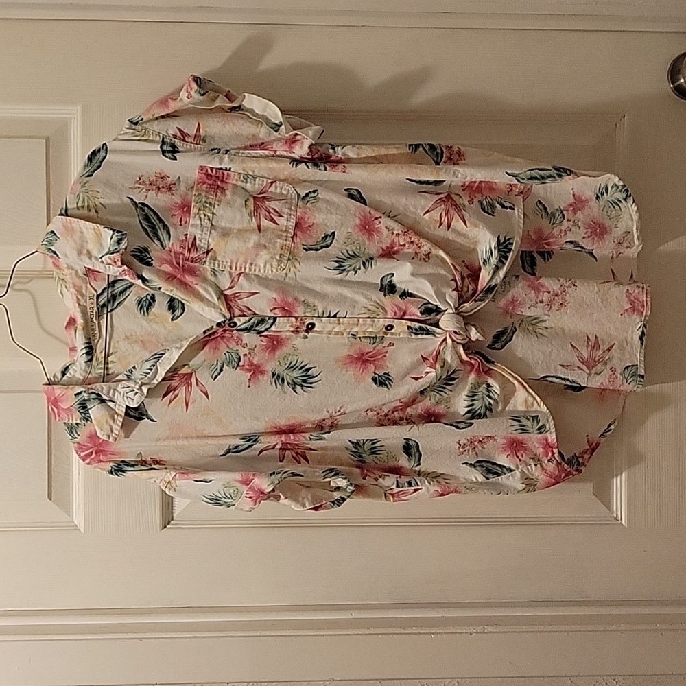 XL Vanilla Star button down top